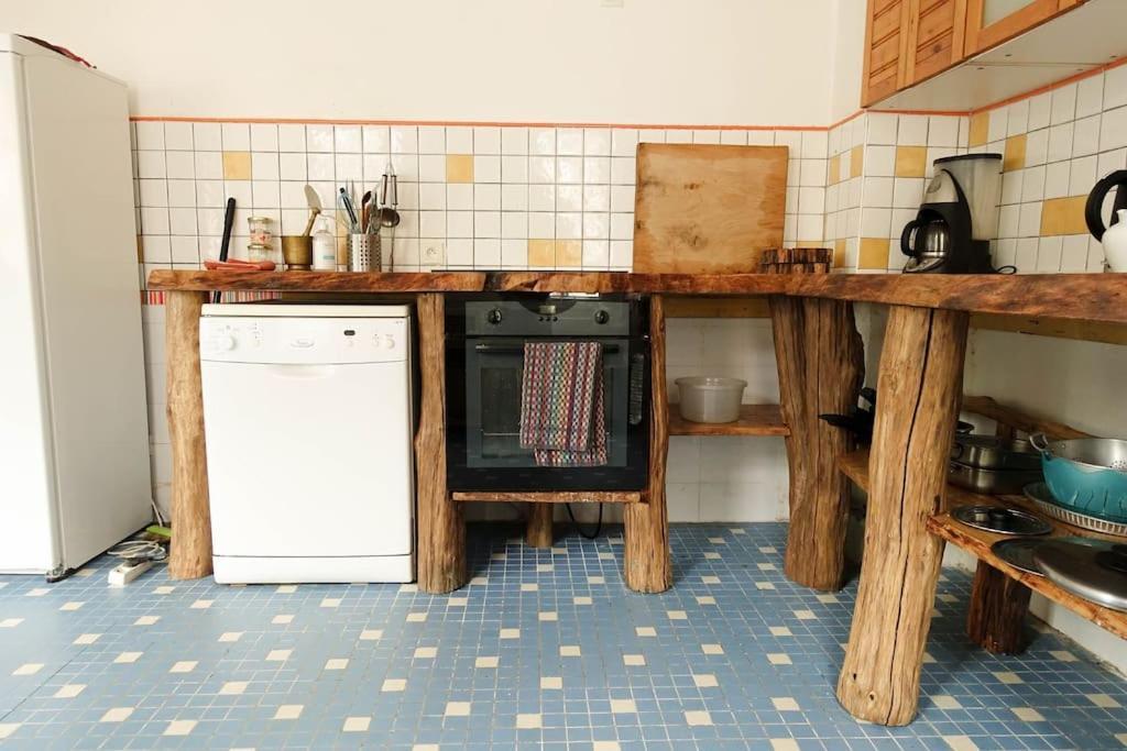 Gite Au Coeur D'Une Residence D'Artiste Saint-Aubin-de-Bonneval Εξωτερικό φωτογραφία
