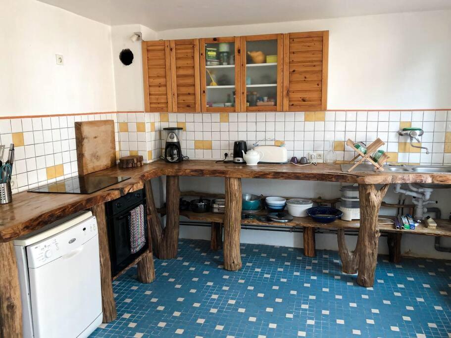 Gite Au Coeur D'Une Residence D'Artiste Saint-Aubin-de-Bonneval Εξωτερικό φωτογραφία