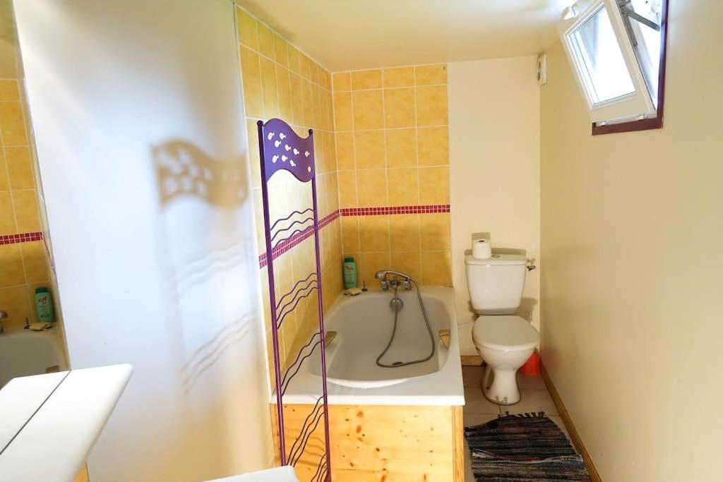 Gite Au Coeur D'Une Residence D'Artiste Saint-Aubin-de-Bonneval Εξωτερικό φωτογραφία