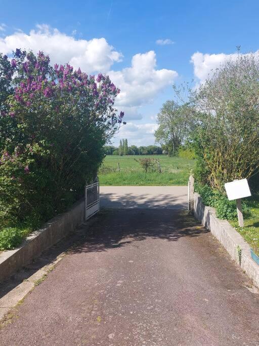 Gite Au Coeur D'Une Residence D'Artiste Saint-Aubin-de-Bonneval Εξωτερικό φωτογραφία